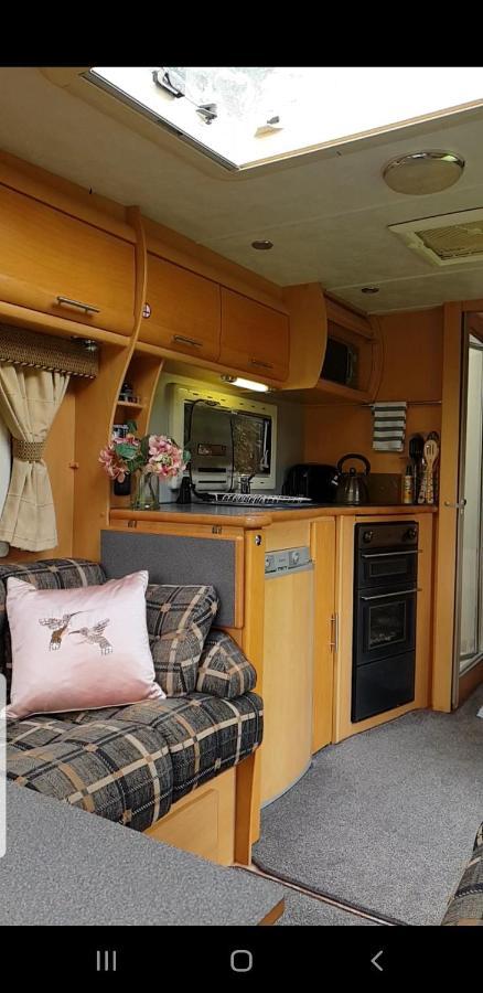 Self Contained Holiday Home Caravan Corsham Bagian luar foto