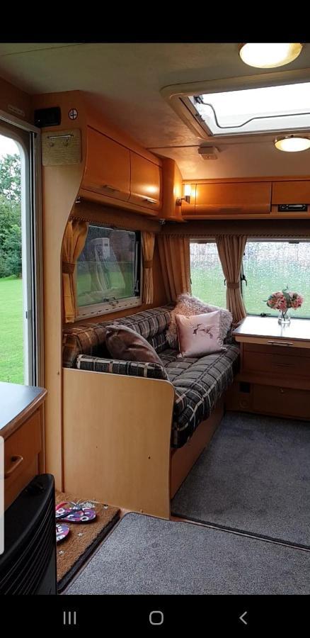 Self Contained Holiday Home Caravan Corsham Bagian luar foto
