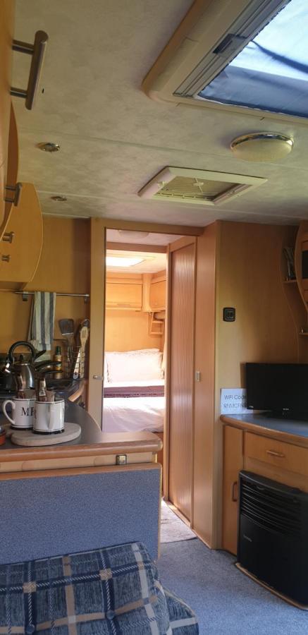 Self Contained Holiday Home Caravan Corsham Bagian luar foto