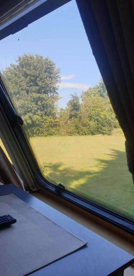 Self Contained Holiday Home Caravan Corsham Bagian luar foto