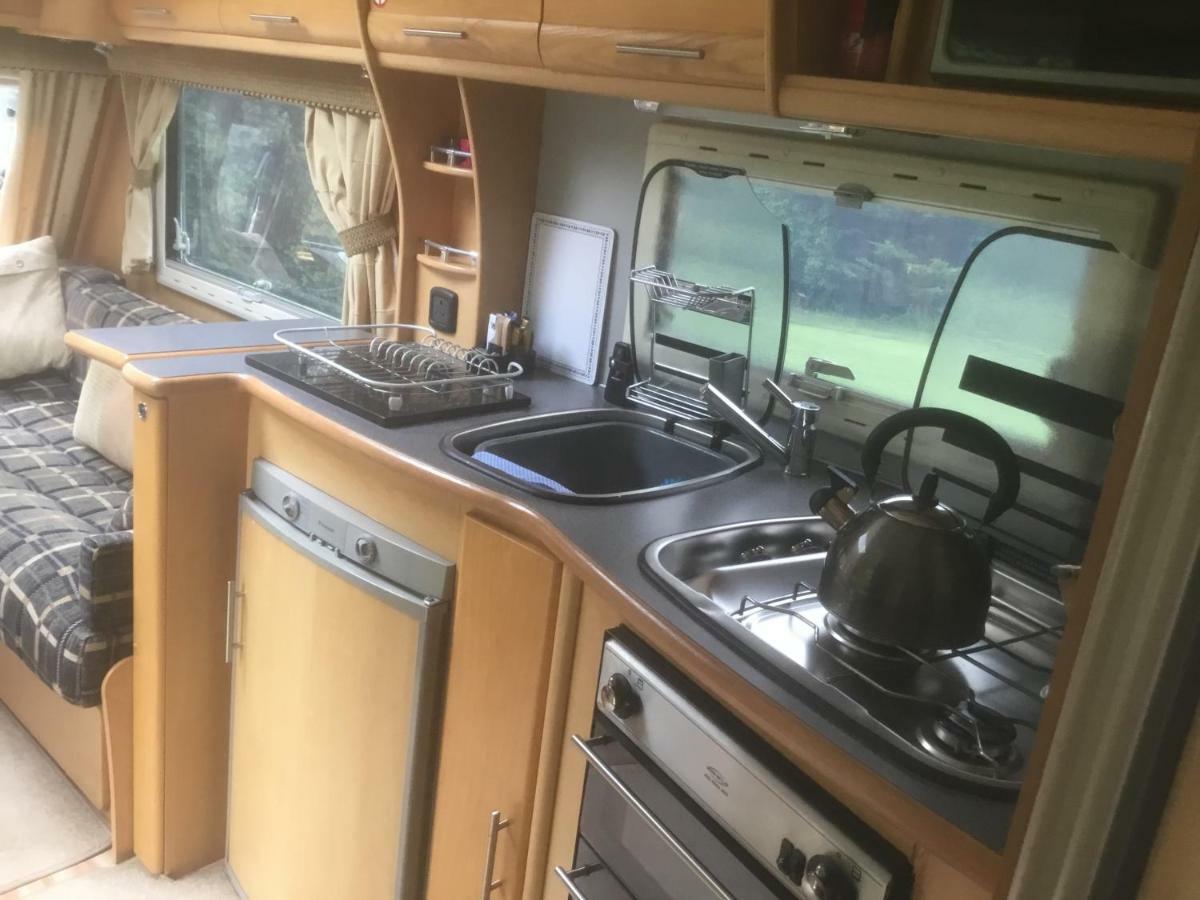 Self Contained Holiday Home Caravan Corsham Bagian luar foto