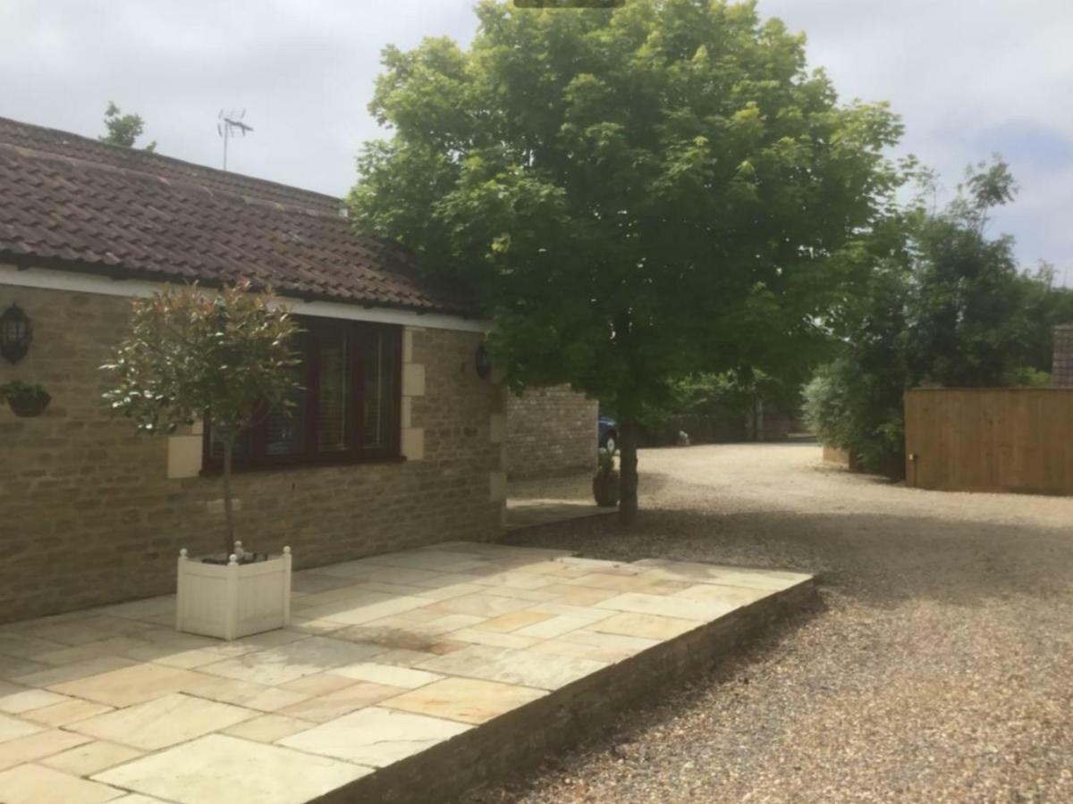 Self Contained Holiday Home Caravan Corsham Bagian luar foto